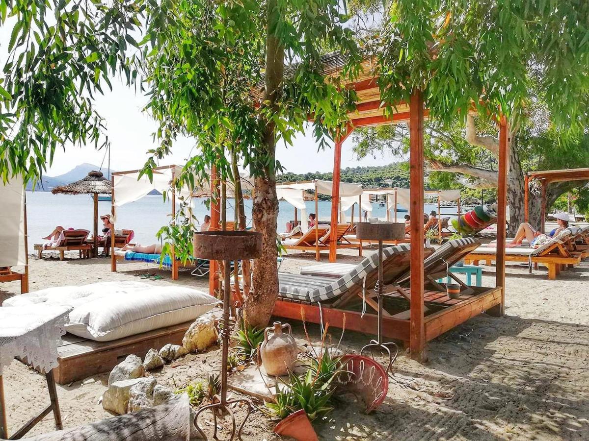 Summer Feel Suites Poros Town Екстер'єр фото