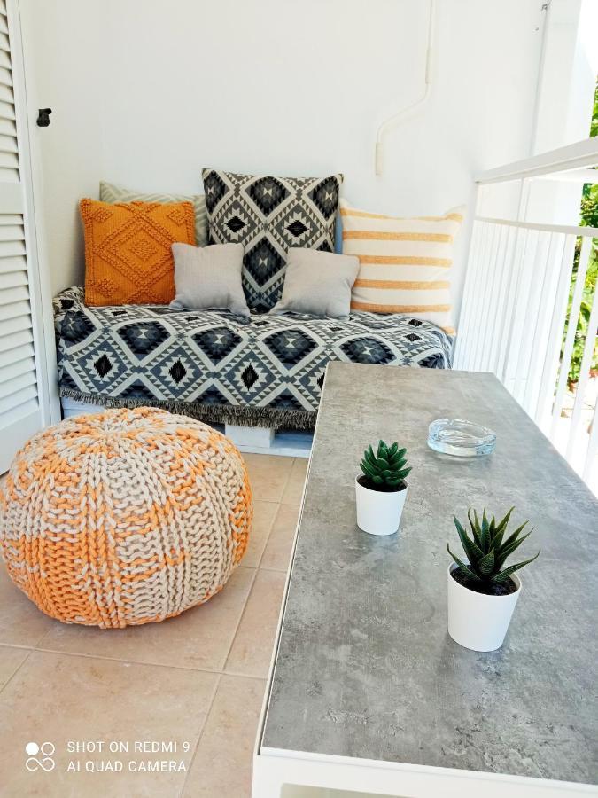 Summer Feel Suites Poros Town Екстер'єр фото