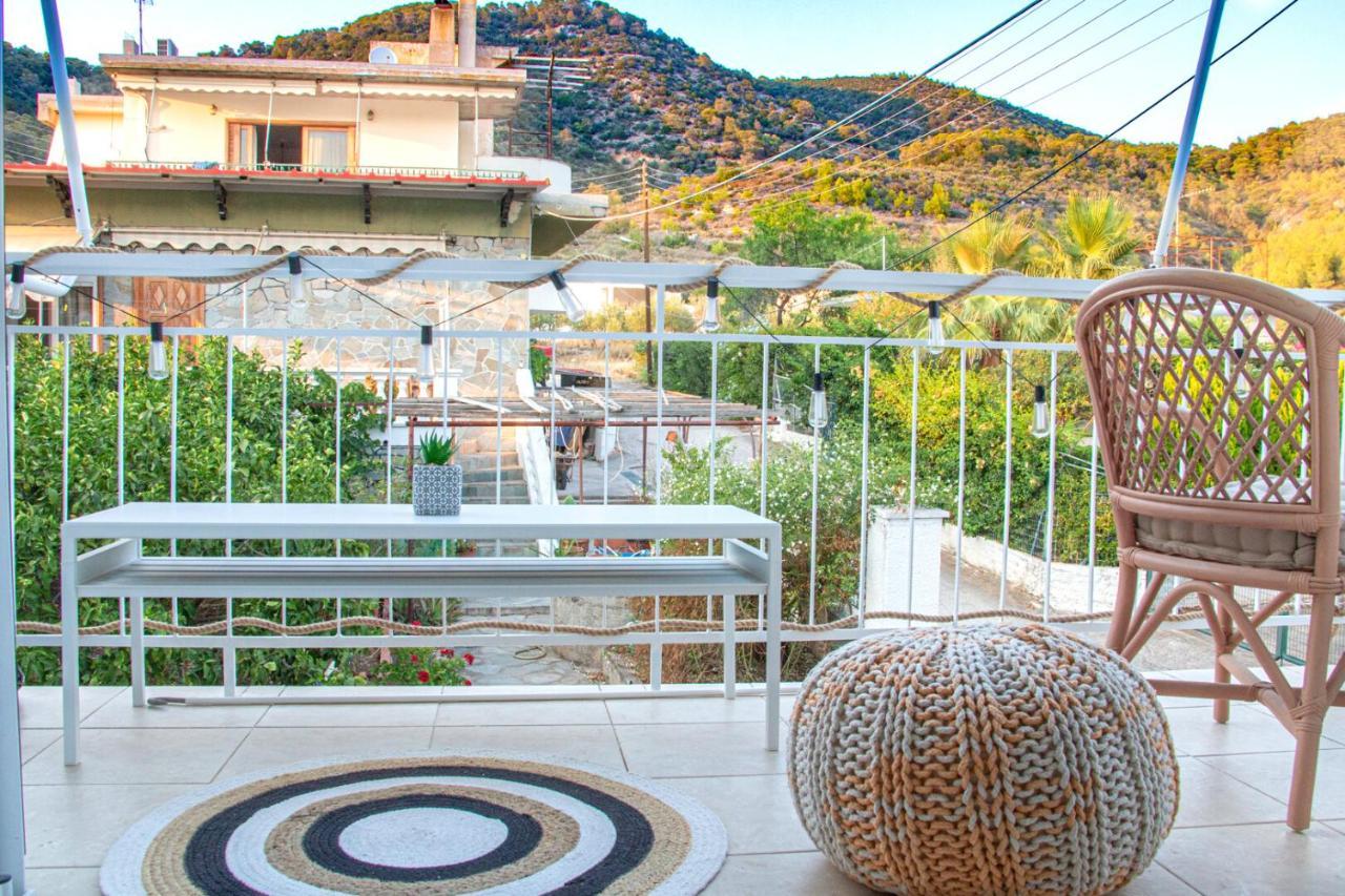 Summer Feel Suites Poros Town Екстер'єр фото