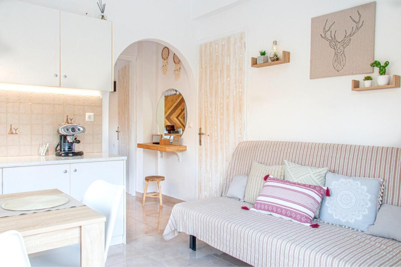 Summer Feel Suites Poros Town Екстер'єр фото