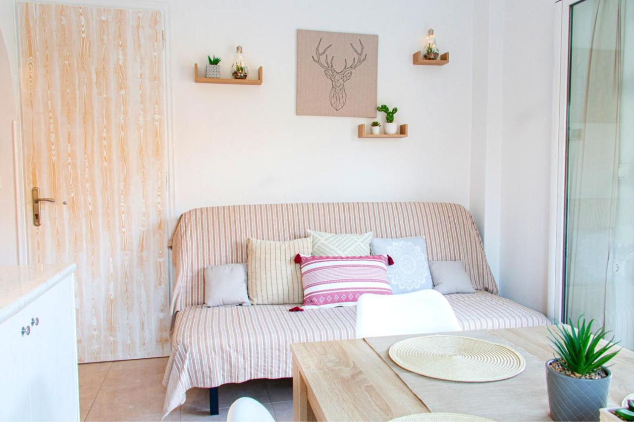 Summer Feel Suites Poros Town Екстер'єр фото