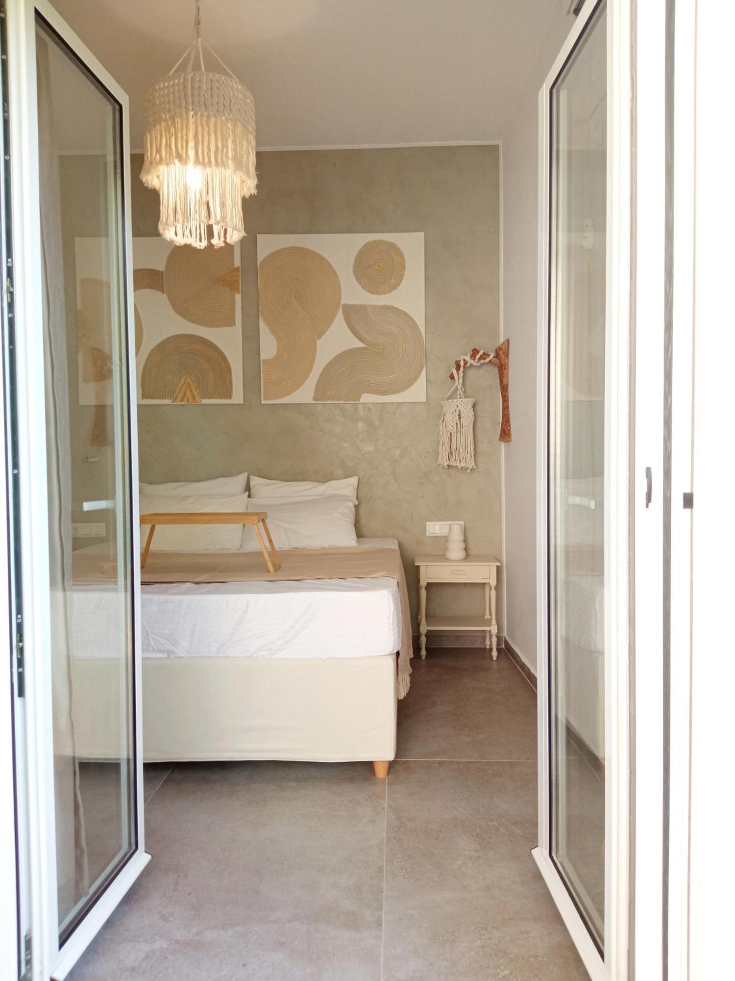 Summer Feel Suites Poros Town Екстер'єр фото